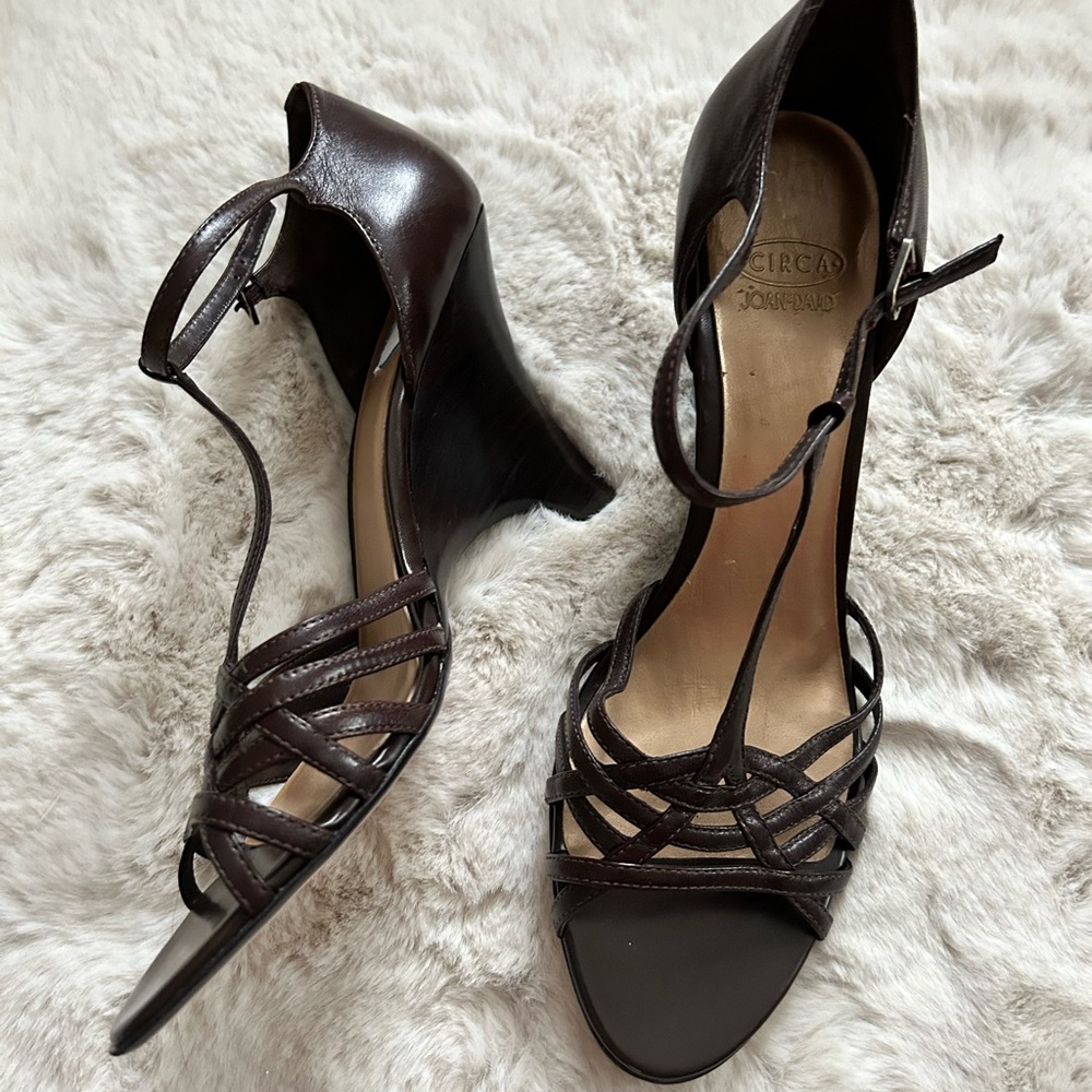Joan & David Circa brown ankle strap wedges size 10
